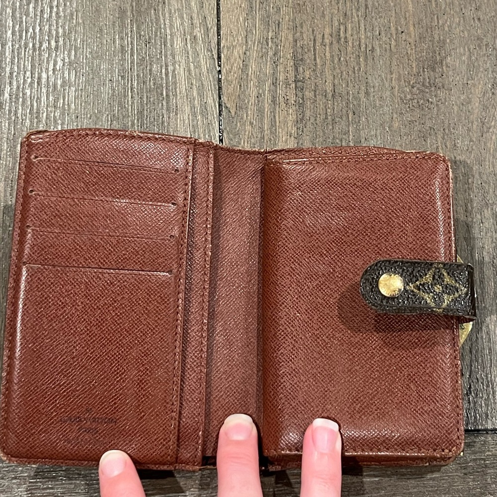 Authentic LV monogram kisslock wallet - Picture 6 of 16